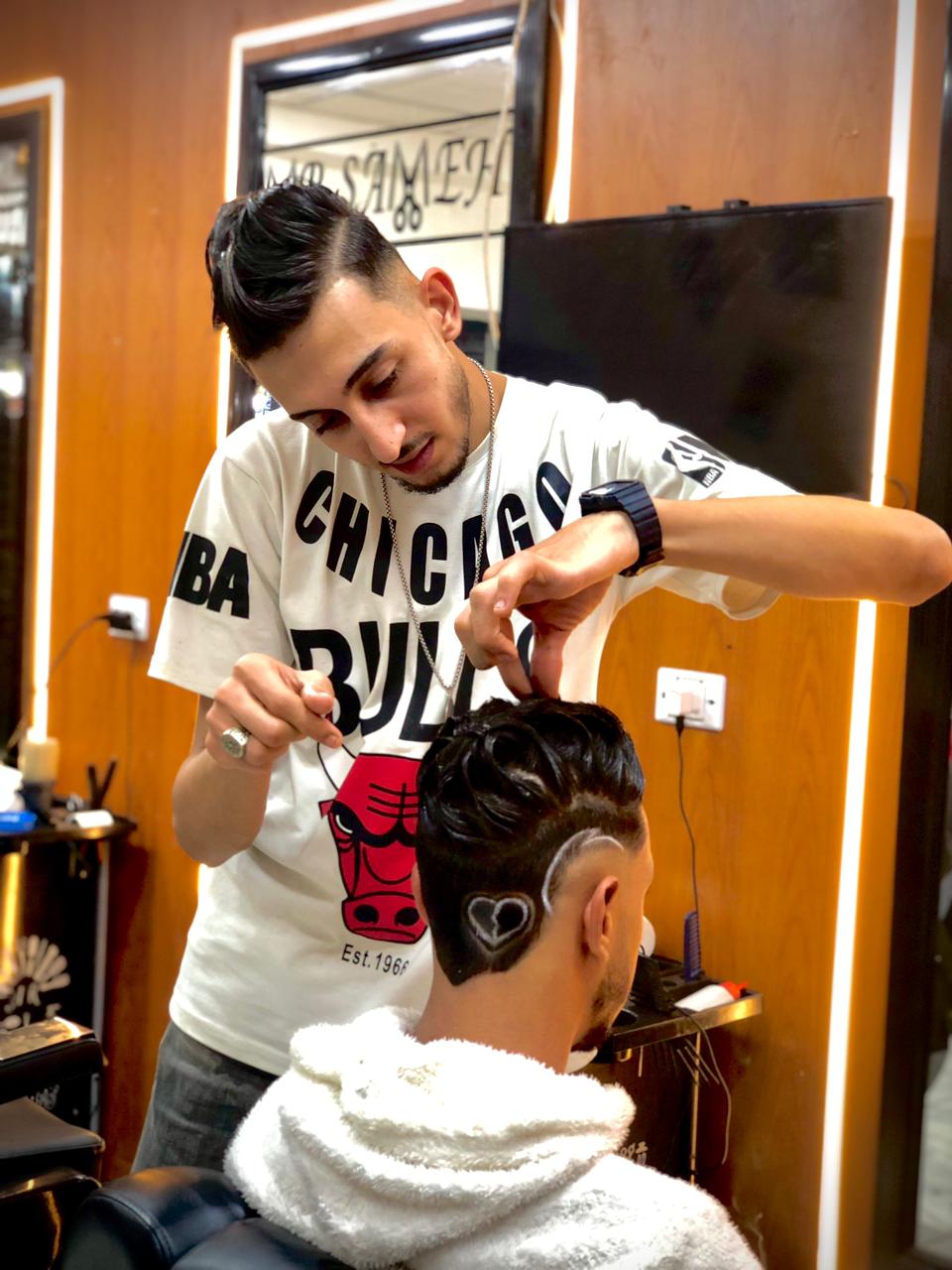 صورة الحلاق